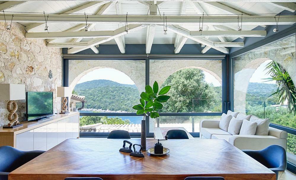 Villa Ioli- Beachfront Luxury Residence Igoumenitsa Exterior photo