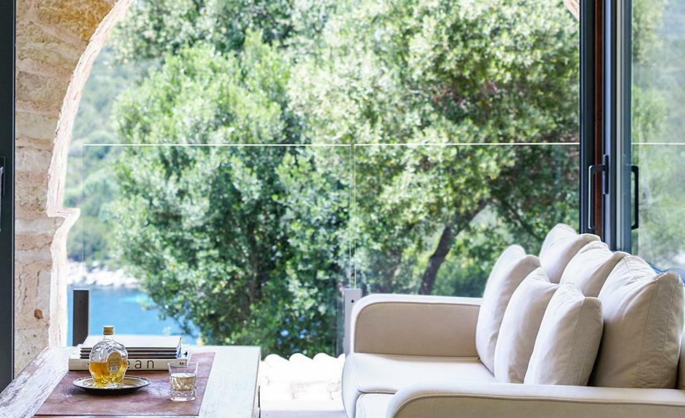 Villa Ioli- Beachfront Luxury Residence Igoumenitsa Exterior photo